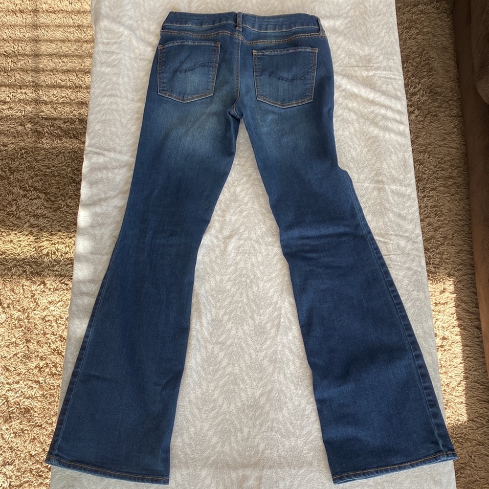 Cute Bootcut Jeans 💙 - Picture 2 of 2